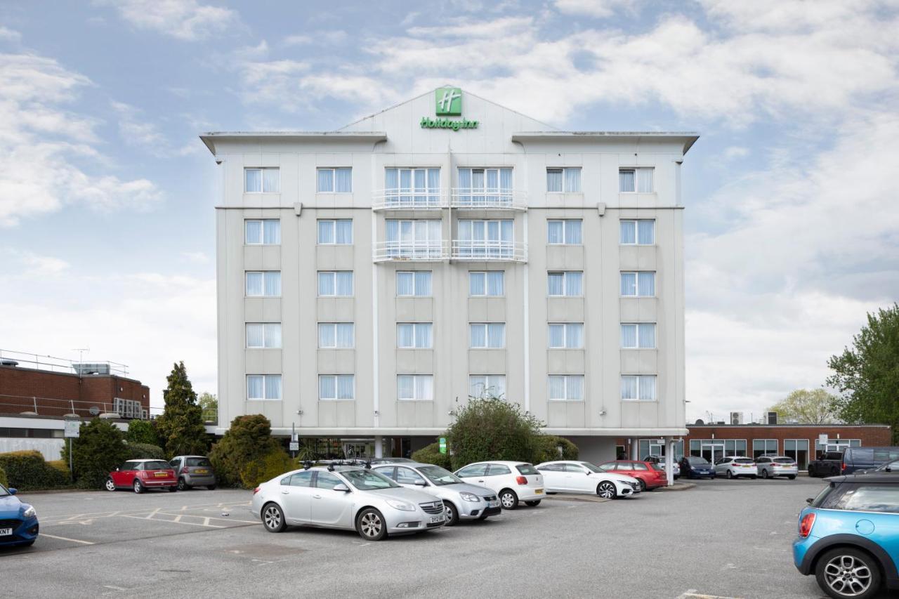 Holiday Inn Basildon, An Ihg Hotel Exterior photo