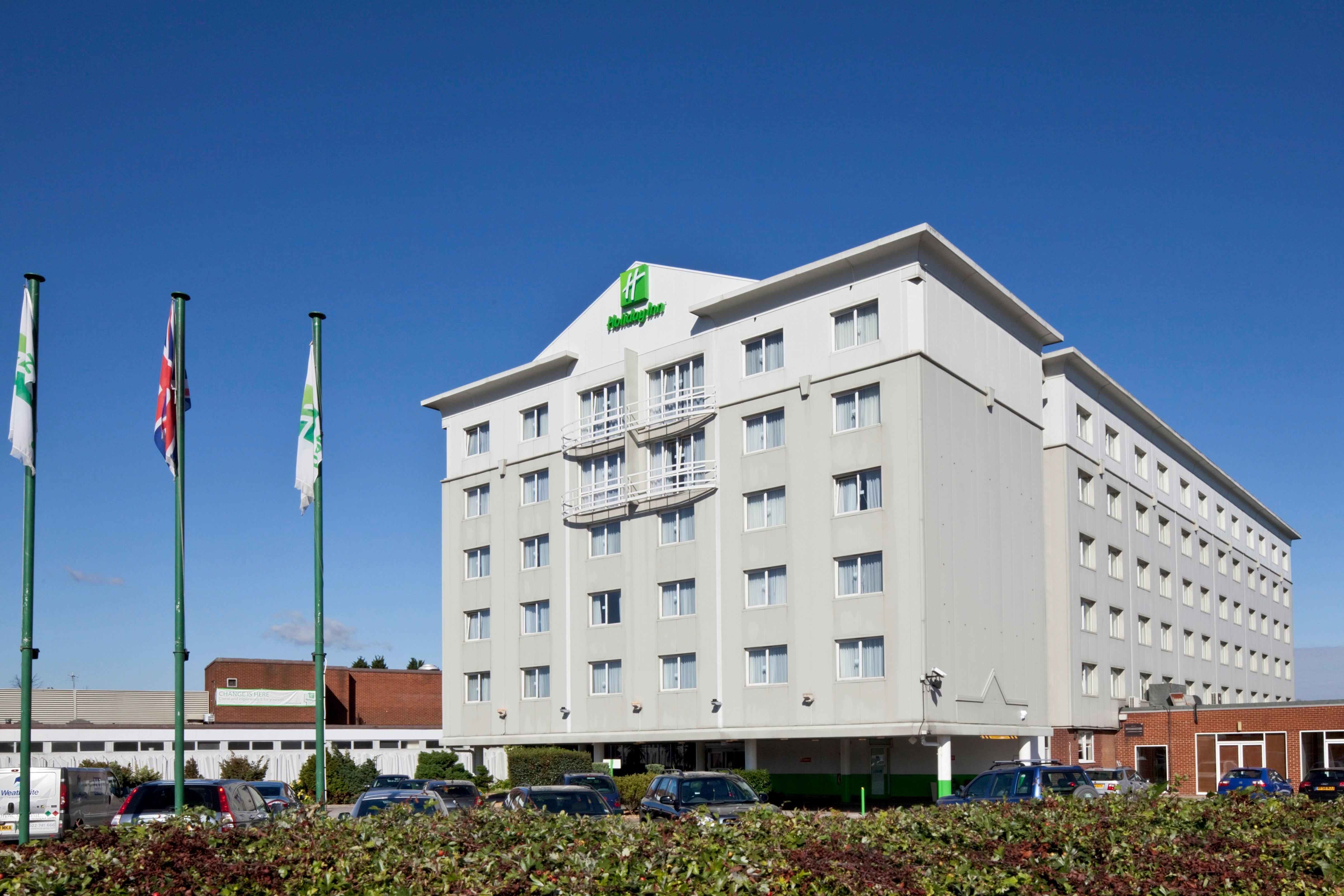 Holiday Inn Basildon, An Ihg Hotel Exterior photo