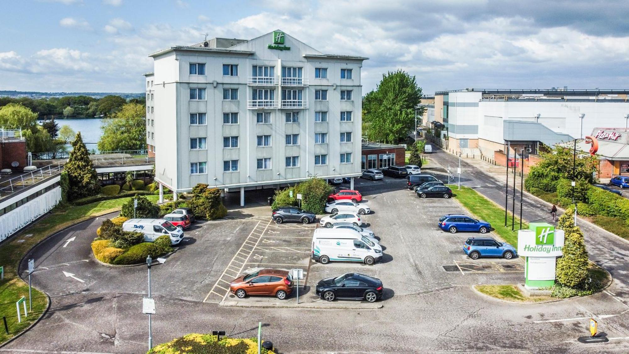 Holiday Inn Basildon, An Ihg Hotel Exterior photo